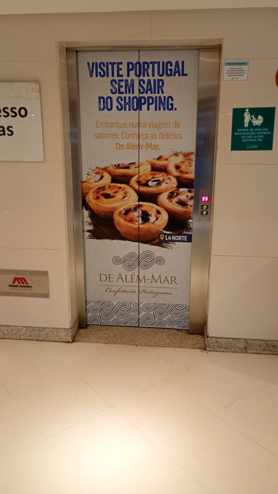 Adesivação de Elevador — De Além-Mar