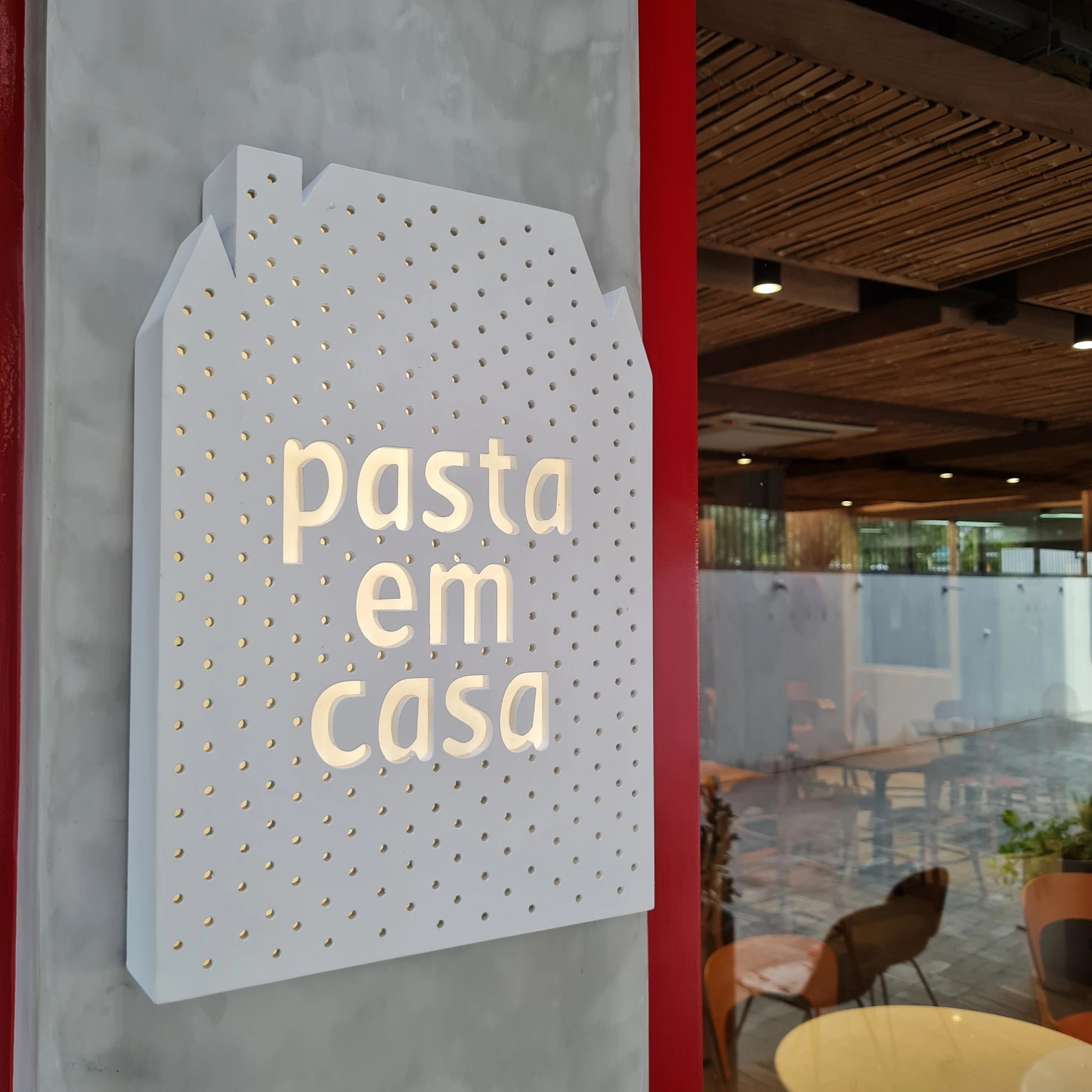 Letra Caixa Iluminada — Pasta em Casa
